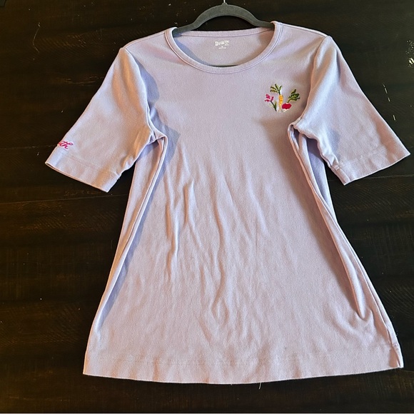 Duluth Trading Co Tops - Duluth Lilac Short Sleeve Tee with Embroidered Veggie Detail